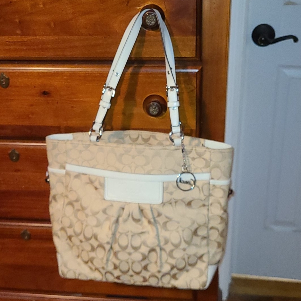 Coach tote..Cream